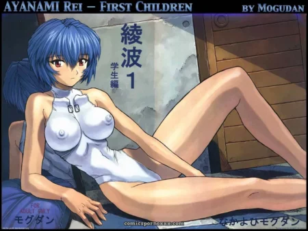Ayanami Rei aux cheveux bleus en queue de cheval, seins énormes en tenue écolière blanche, cuisses écartées regard intense