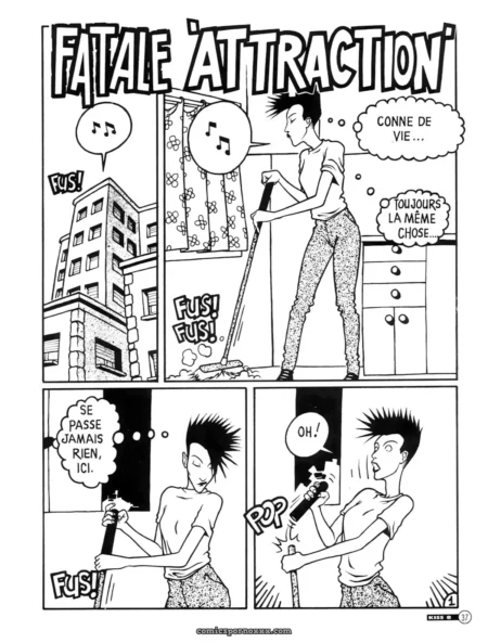 Homme torse nu en pantalon léopard se branle avec la serpillère en gémissant POP sous les notes de musique