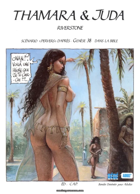 Thamara cul nu, seins nus, bijoux dorés, Juda la mate dans un désert aride avec palmiers et couple nu.